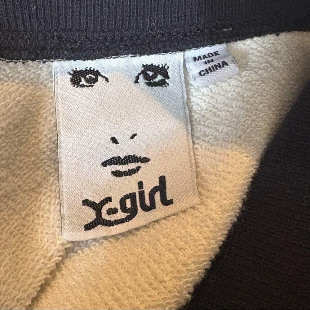 X-GIRL Black White 1/2 Zipped Collar Cropped Sweatshirt Size Small - Picture 5 of 9